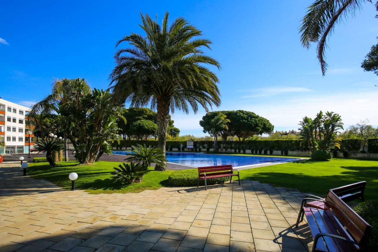 Galera Planet Costa Dorada Cambrils Exterior photo