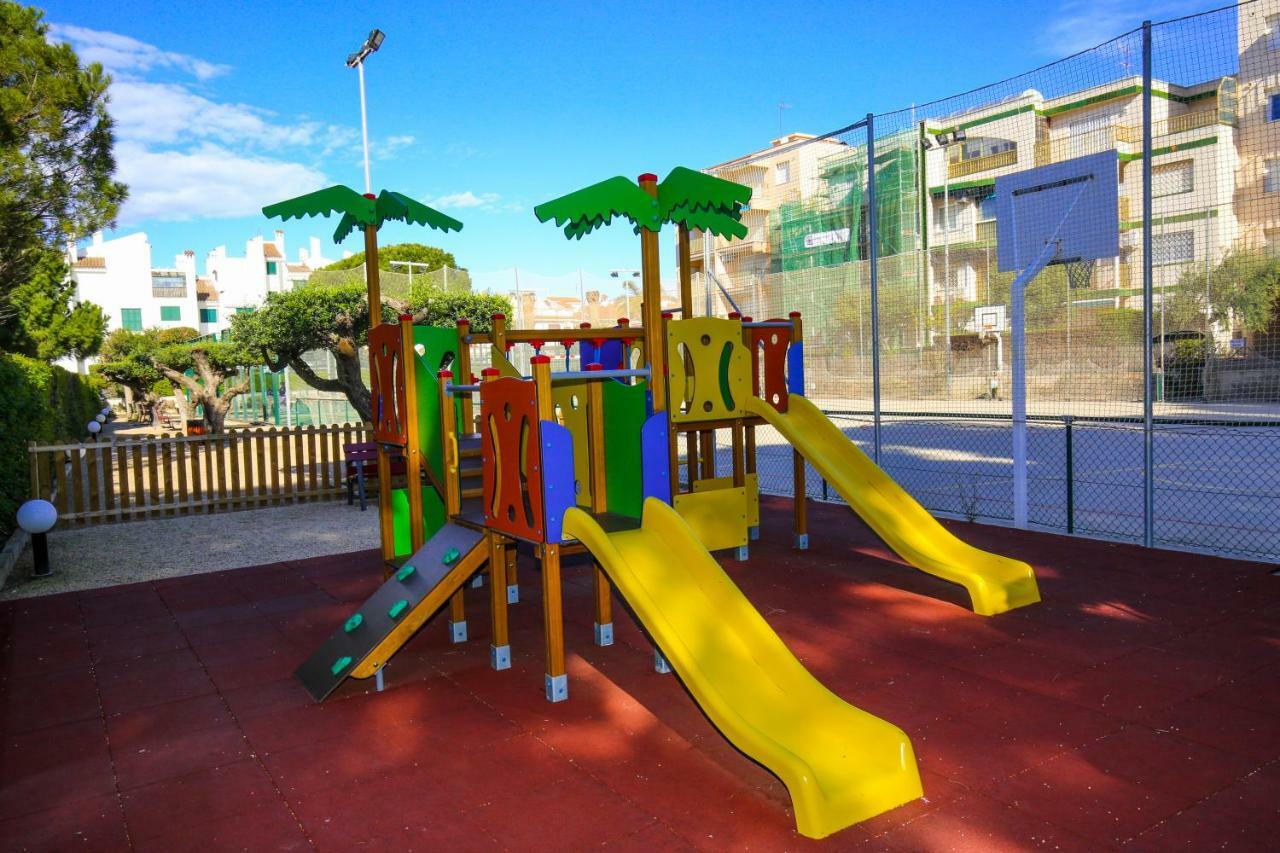Galera Planet Costa Dorada Cambrils Exterior photo