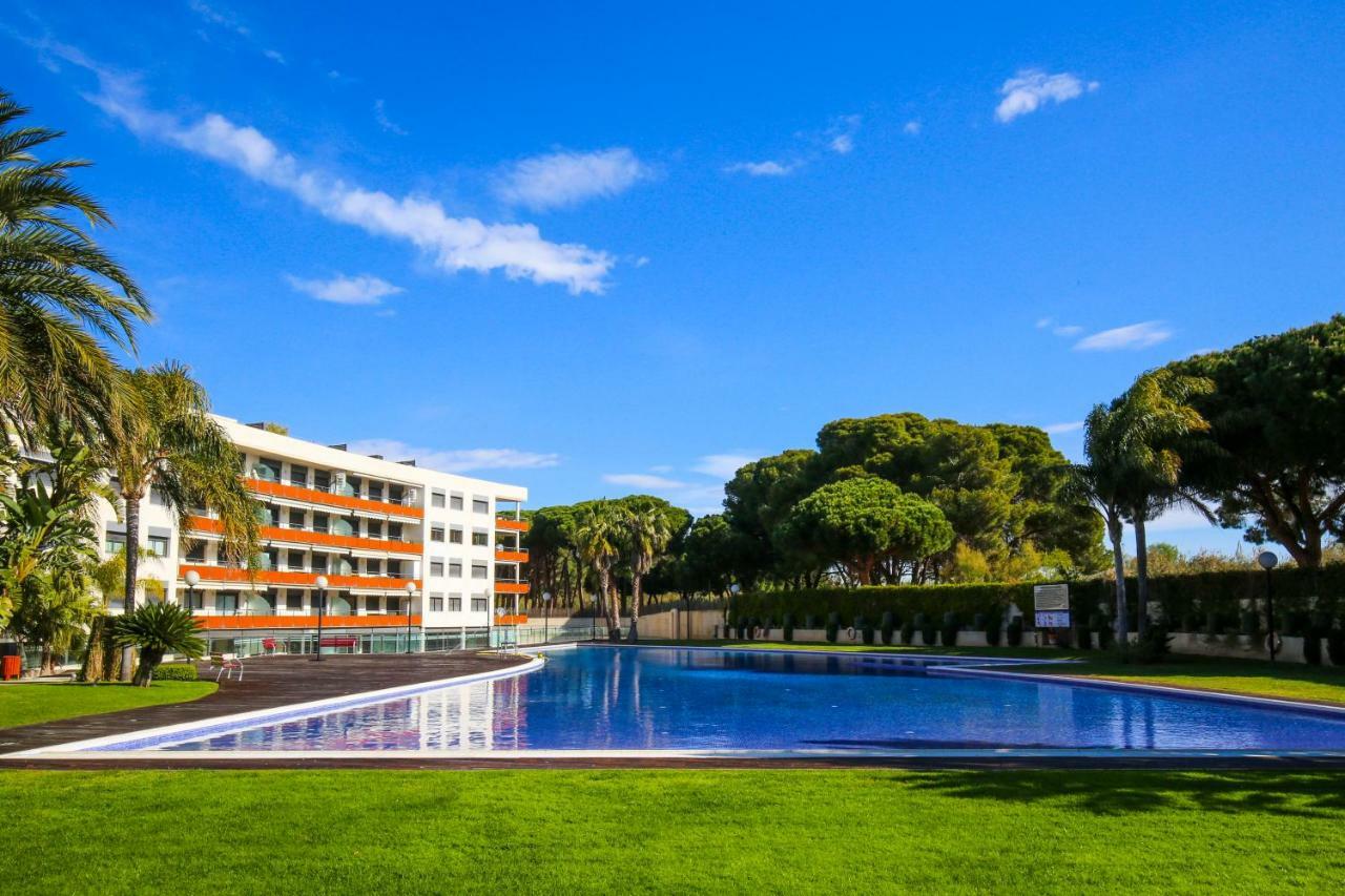 Galera Planet Costa Dorada Cambrils Exterior photo