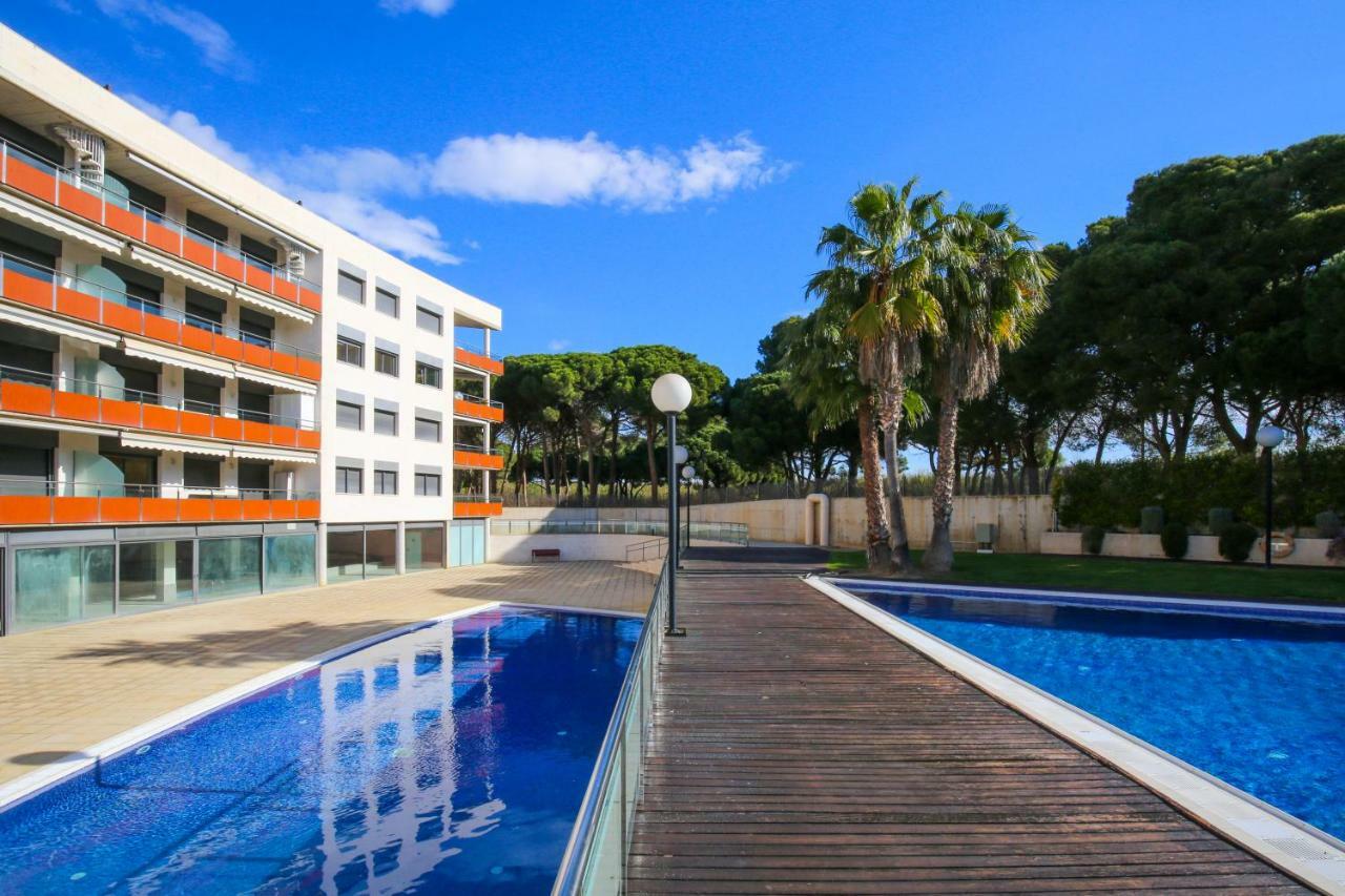 Galera Planet Costa Dorada Cambrils Exterior photo