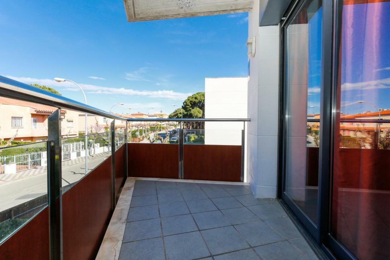 Galera Planet Costa Dorada Cambrils Exterior photo